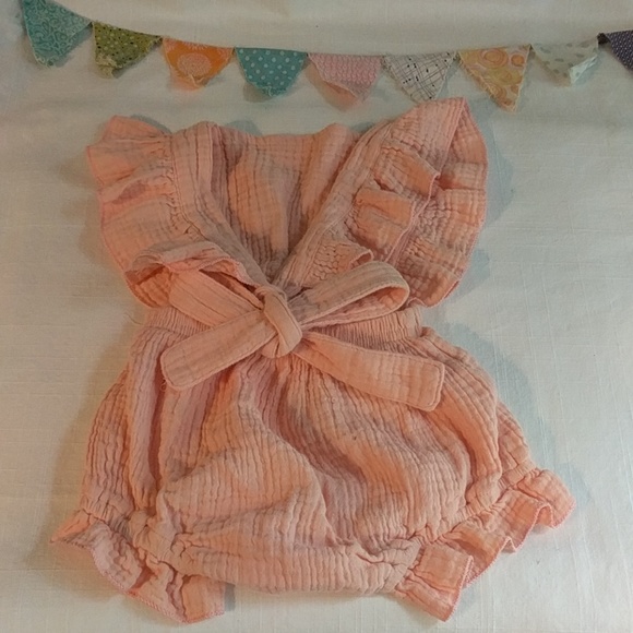 🍑 peach romper 🍑 - Picture 1 of 4